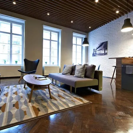 Grand Astoria - Stylish Luxury Lejlighed
