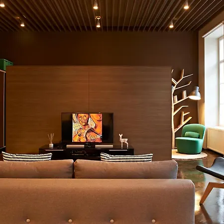 Grand Astoria - Stylish Luxury