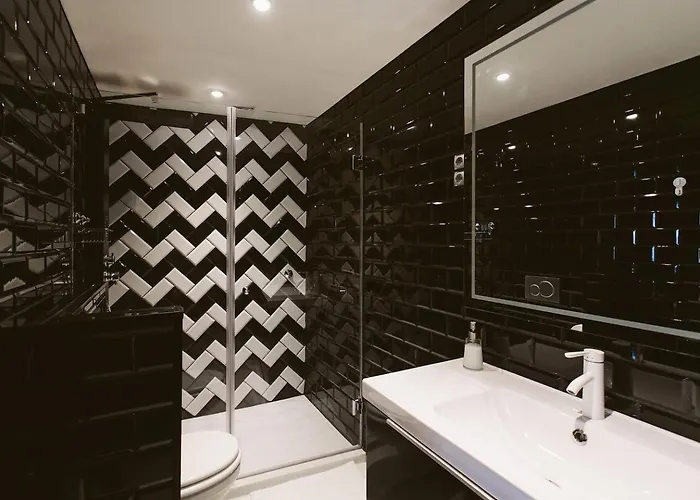 Grand Astoria - Stylish Luxury