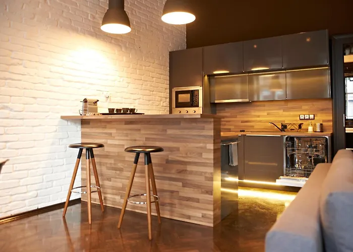 Grand Astoria - Stylish Luxury